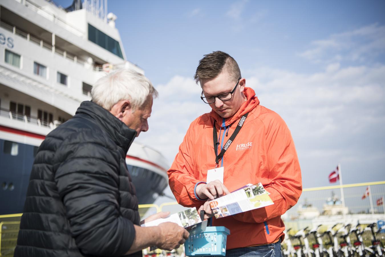 Cruise volunteer
