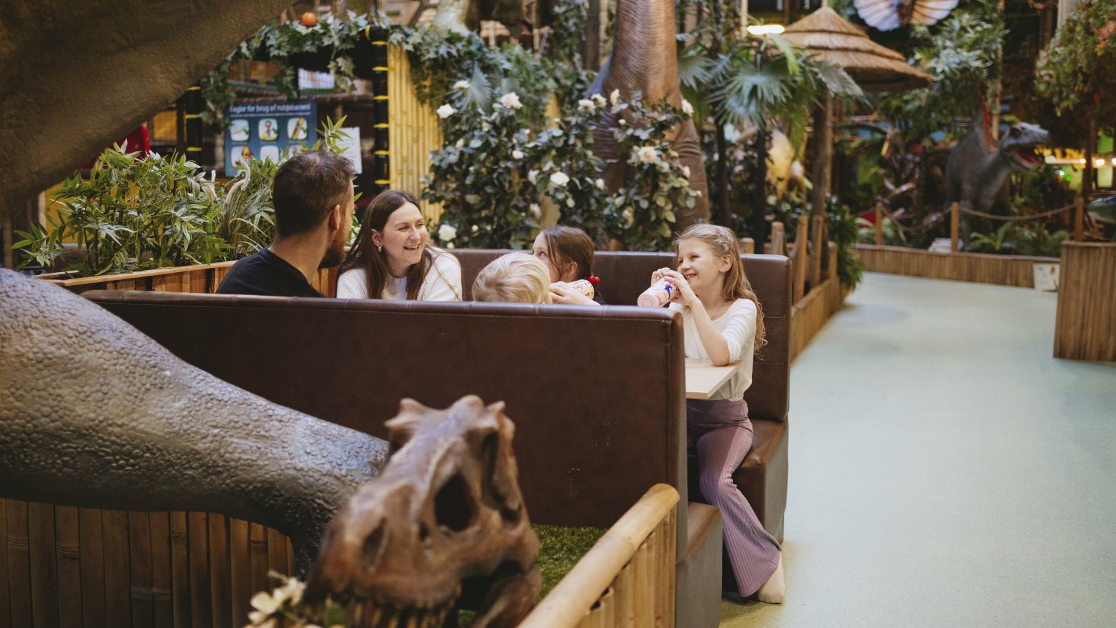 Tag familien med i Dinoland ved Fredericia