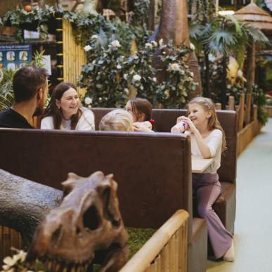 Tag familien med i Dinoland ved Fredericia