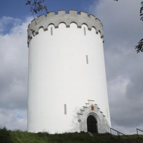 Det hvide vandtårn på Fredericia Vold